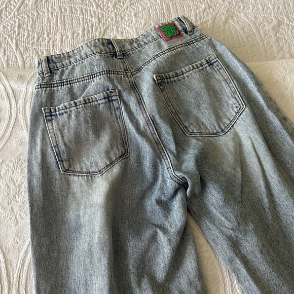 Distressed Light Blue Jeans - Picture 4 of 5